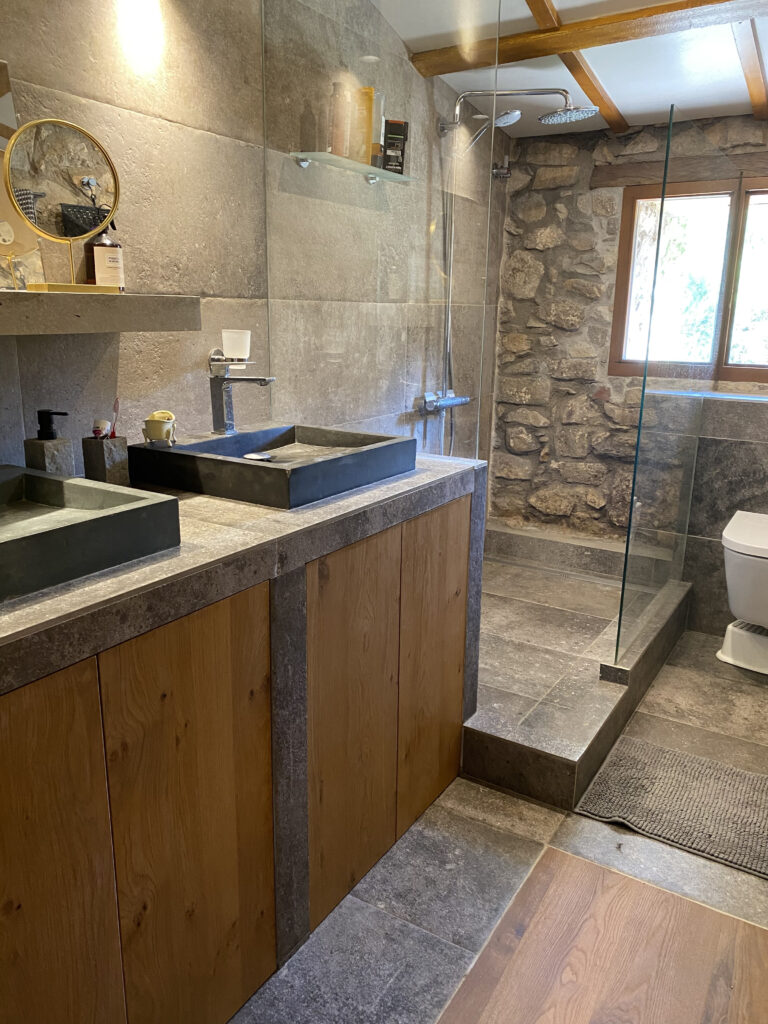 Baño rustico
